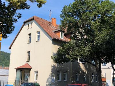 .Ideal auch für WGs: Schöne und helle 5 Zimmer-Wohnung mit Balkon in idealer Lage zum Marburger Bahnhof, Neue Kasseler Str. 23, Marburg.