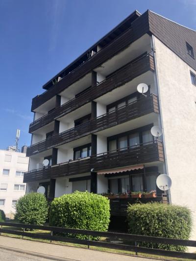 .Mit Balkon: Große 3 Zimmer-Wohnung in Fernwald-Annerod, Hinter der Platte 2.