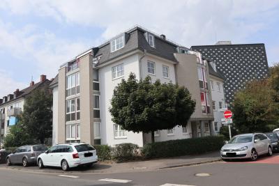 .In zentraler Lage mit Balkon: Charmante, helle 1 Zimmer-Wohnung in Gießen, Keplerstr. 12.