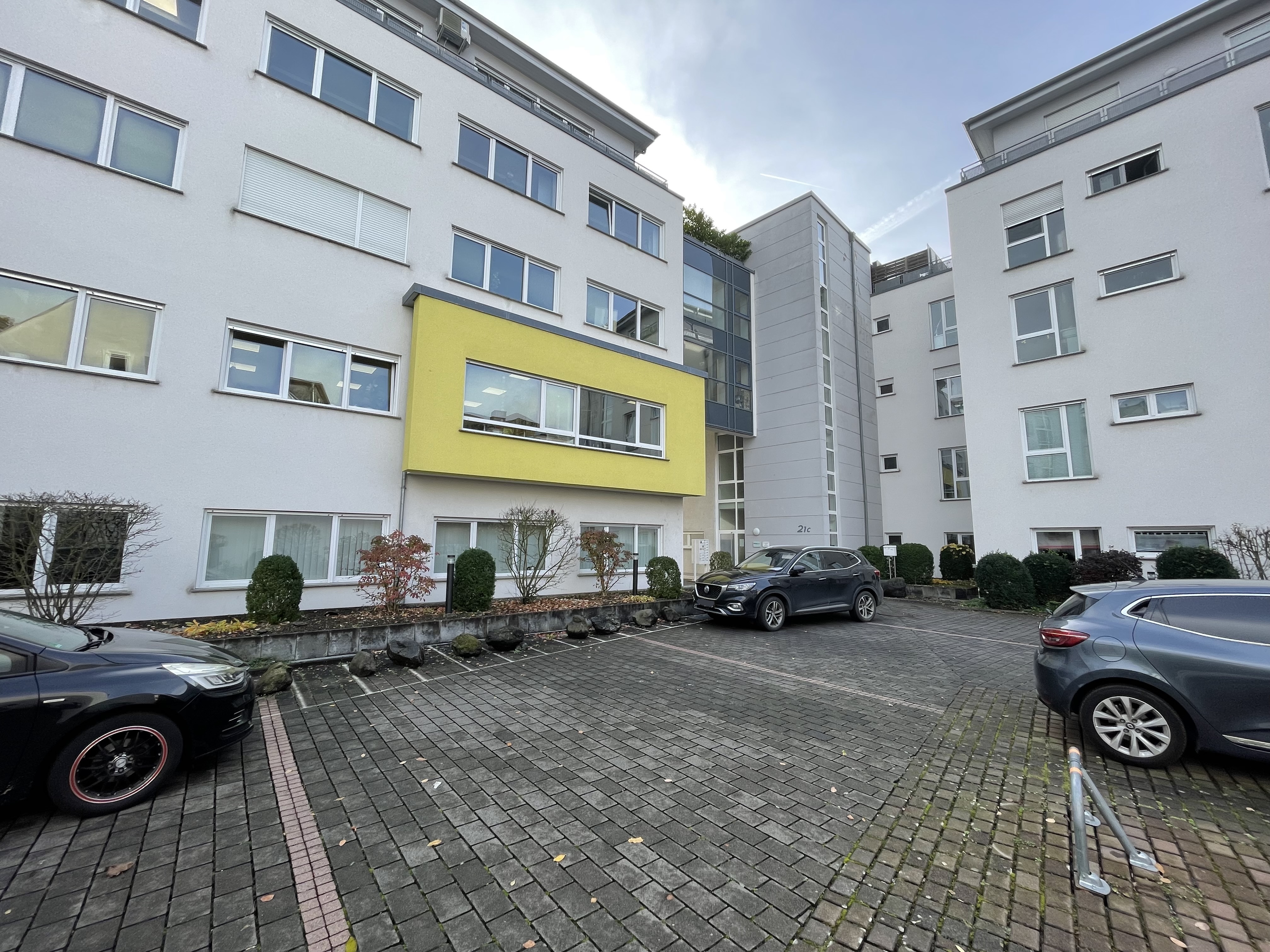 WOW! Moderne und große Bürofläche in Toplage von Gießen, Südanlage 21b 