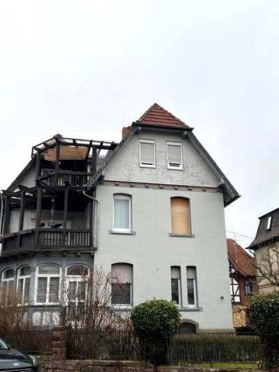 Kapitalanlage: Charmantes Mehrfamilienhaus mit zwei Wohnungen und einer Praxisfläche in idealer Lage von Alsfeld
