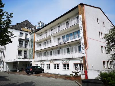 Hauser Claus R Menges Gmbh