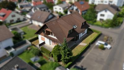 Repräsentatives, großzügiges Mehrfamilienhaus mit zwei Wohneinheiten in attraktiver Lage von Linden-Leihgestern