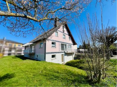 Mit großem Garten: Repräsentatives, lichtdurchflutetes Einfamilienhaus in ruhiger Wohnlage von Gießen-Lützellinden