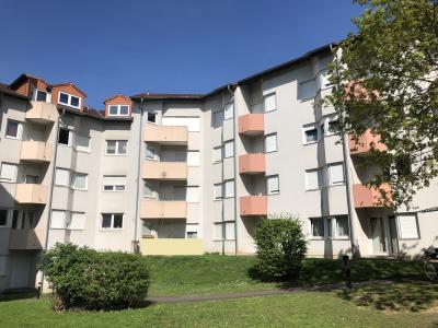 Mit Terrasse: Frisch renovierte,gut geschnittene 1 Zimmer-Wohnung in toller Lage zu den Unikliniken, Wingertshecke 13, Gießen