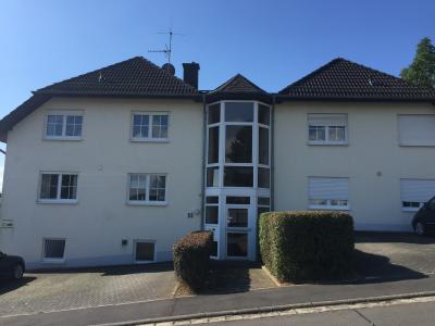 .Balkon, ruhige Lage, frisch renoviert - was will man mehr? Große, sehr schöne 3 Zimmer-Wohnung in Wettenberg, Am Weidacker 35.