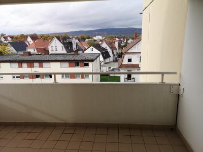 .Nähe THM: Große 4 Zimmer-Wohnung in Friedberg, Mainzer-Tor-Weg 15.