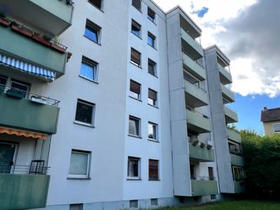 Mit tollem Ausblick: Helle 2 Zimmer-Wohnung mit Balkon in Bad Nauheim 