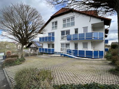 Mit Balkon: Großzügige, sehr schöne 4 Zimmer-Wohnung in Hüttenberg-Rechtenbach, Buchenweg 10 