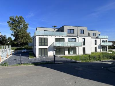 .Exklusives Wohnen mit Blick auf Burgsolms: Wunderschöne 3 Zimmer-Penthouse-Wohnung mit Dachterrasse, Dahlienweg 1a, Burgsolms.