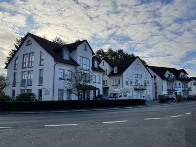 .Moderne und großzügige 1 Zimmer-Wohnung mit Balkon in idyllischer Lage, Weidenbornstr. 6a, Marburg Elnhausen.