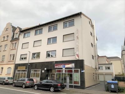 .Ideal auch für WGs: Großzügige und helle 3,5 Zimmer-Wohnung in guter Lage zum Bahnhof und dem UKGM, Frankfurter Str. 77, Gießen.