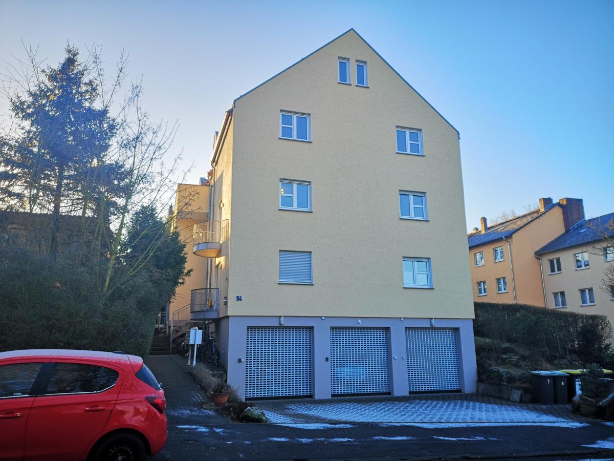 Mit großem Balkon: Großzügige 2 Zimmer-Wohnung in Gießen