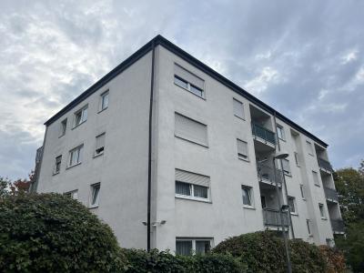 Mit Balkon: Schöne, große 4 Zimmer-Wohnung in Gießen, Nähe Uniklinikum