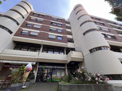 .Zentraler gehts nicht! Helle und schöne 2 Zimmer-Wohnung mit Balkon in der Innenstadt, Bahnhofstr. 19, Gießen.