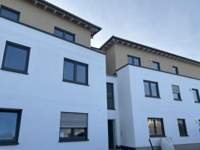 .Wow! Moderne, schöne und großzügige 2 Zimmer-Neubauwohnung mit Balkon in netter Nachbarschaft, Breslauer Str. 21, Lützellinden.