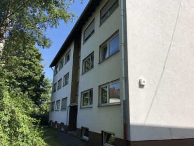 .Mit Balkon: Kleine 2 Zimmer-Wohnung in Giessen-Wieseck, Dürerstraße 36.