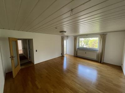 .Familienfreundliche 3 Zimmer-Wohnung mit Balkon und Blick ins Grüne, Eichendorffring 154, Gießen.