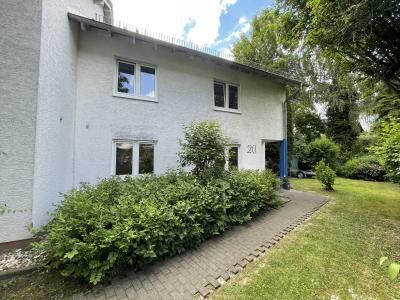 .In angenehmer Nachbarschaft: Großzügige und gut geschnittene 3 Zimmer-Wohnung mit Terrasse in Lahnnähe, Elly-Heuss-Knapp-Weg 20, Gießen.