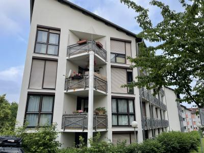 .Helle und schöne 2 Zimmer-Wohnung mit Balkon in guter Lage zu den Unikliniken, Grenzborn 8, Gießen.