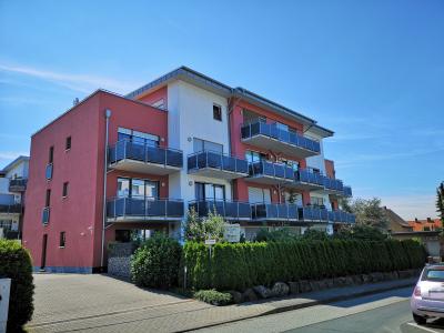 .Mit 2 Balkonen: Helle, moderne 2 Zimmer-Wohnung in idealer Lage zum UKGM, Hindemithstr. 1, Gießen.