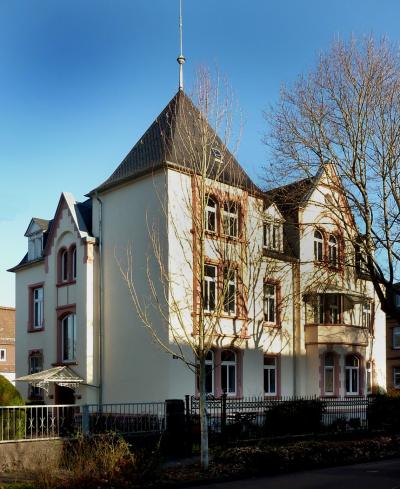 .Mit Fachwerkbalken & Flair: Gemütliche 2 Zimmer-Wohnung in wunderschönem Altbau, Liebigstraße 47, Gießen.