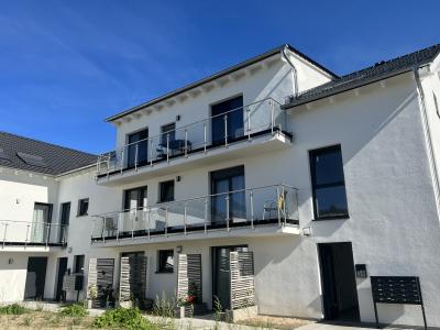 .Toll für WGs: Modern möblierte 2 Zimmer-Wohnung, Marburger Str. 261, Gießen,.