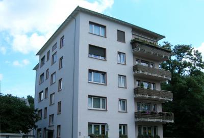 .In idealer Innenstadtlage: Große 3 Zimmer-Wohnung mit Balkon, Gießen, Neuen Bäue 27.