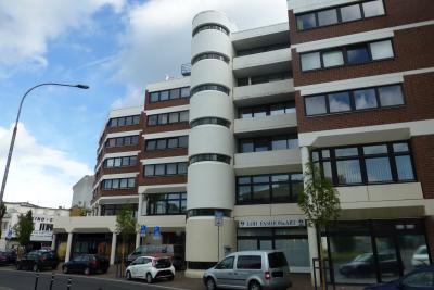 .Zentraler gehts nicht! Helle, schöne 2 Zimmer-Wohnung mit Balkon in der Innenstadt, Bahnhofstr. 17, Gießen.