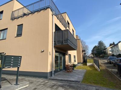 .In ruhiger Lage zu Stadt und Lahn: Super schöne, moderne und gut geschnittene 2 Zimmer-Wohnung mit Balkon, Sandfeld 9b, Gießen.