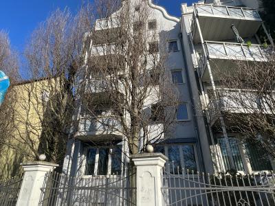 .Mit Balkon: Helle und großzügige 2 Zimmer-Wohnung in idealer Innenstadtlage von Gießen, Westanlage 56.