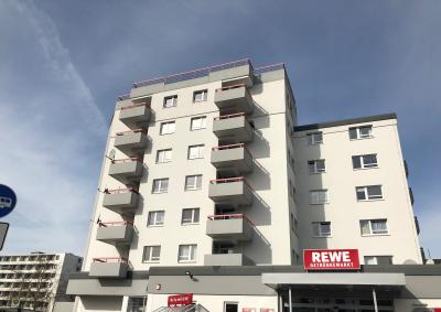 .Schöne, helle 2 Zimmer-Wohnung mit Balkon in guter Lage zur City, Wiesecker Weg 1, Gießen.