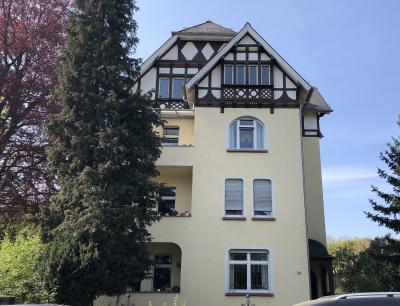 .Mit Loggia: Wunderschöne, kernsanierte 4 Zimmer-Altbau-Wohnung in Gießen, Nähe Uniklinik, Wilhelmstr. 36.