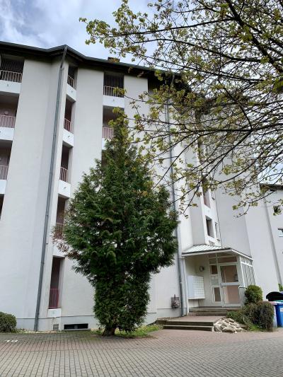 Mit Balkon: Helle 2 Zimmer-Wohnung in optimaler Lage zu den Unikliniken, Wingertshecke 9, Gießen