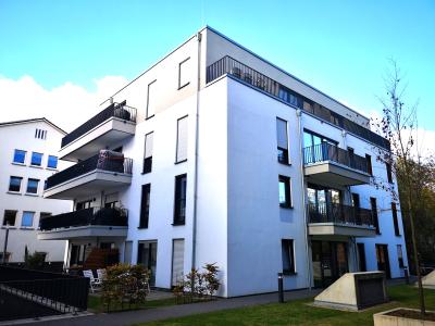 .An der Lahn: Großzügige und moderne 2 Zimmer-Wohnung mit Balkon in Gießen, Zu den Mühlen 6.
