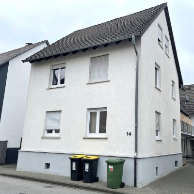 .Mit Balkon: Großzügige & schöne 1 Zimmer-Wohnung in Heuchelheim, Friedrichstr. 14.