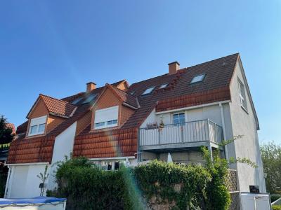 .Charmant: Frisch renovierte, lichtdurchflutete 2 Zimmer-Wohnung, Am Pfad 2b, Linden .