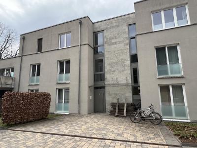 .In angenehmer Nachbarschaft: Moderne, attraktive und gut geschnittene 3 Zimmer-Wohnung mit Terrasse, Weintrautstr. 29, Marburg.