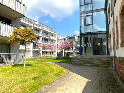 .Im Herzen von Marburg: Moderne, sehr schöne 2 Zimmer-Wohnung mit Balkon, Wilhelmstr. 17b.