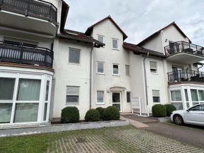 .Seniorengerechtes Wohnen: Großzügige, helle 3 Zimmer-Wohnung mit Balkon im schönen Niederweimar, Altes Dorf 26.