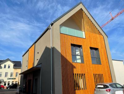 .In guter Nachbarschaft: Moderne, gut geschnittene und schöne 2 Zimmer-Wohnung mit Balkon, Hauptstr. 8, Wettenberg.