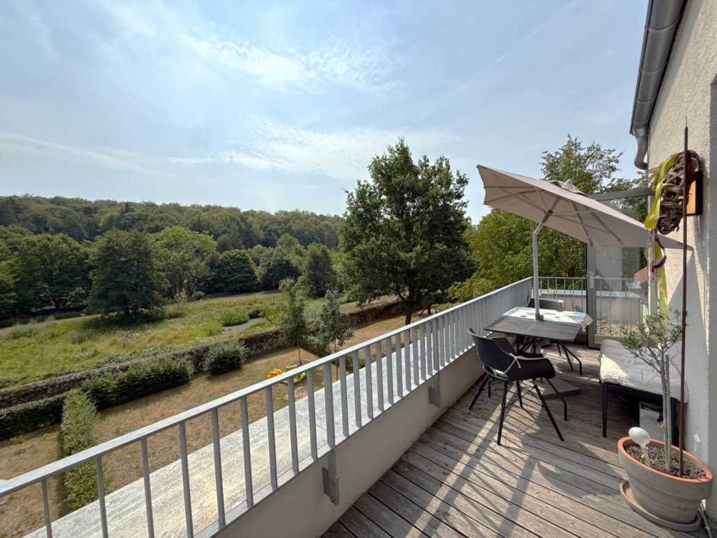 Exklusive 2,5-Zimmer-Dachgeschosswohnung mit Loftcharakter auf dem Hofgut Kolnhausen in Lich Exklusive 2,5-Zimmer-Dachgeschosswohnung mit Loftcharakter auf dem Hofgut Kolnhausen in Lich