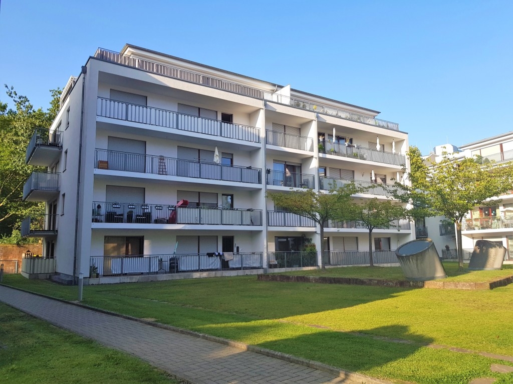 Mit Schlossblick: Traumhafte, helle Penthouse-Wohnung im beliebten Marburger Südviertel