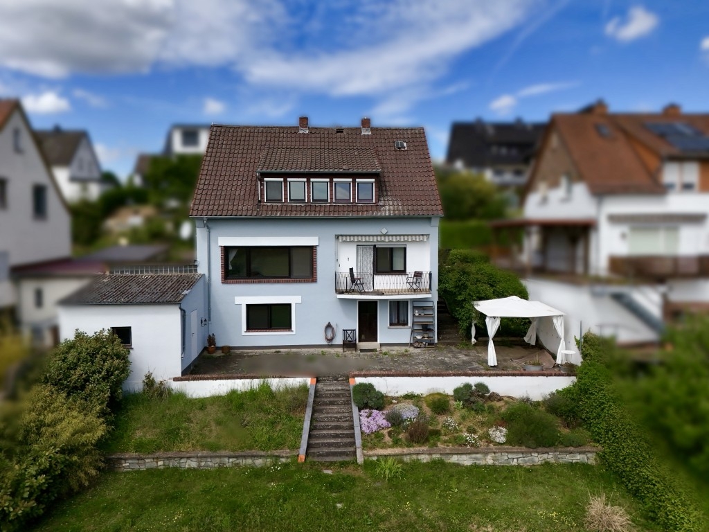 Traumhafter Weitblick inklusive: Ihr neues Zuhause in begehrter Lage von Lahnau