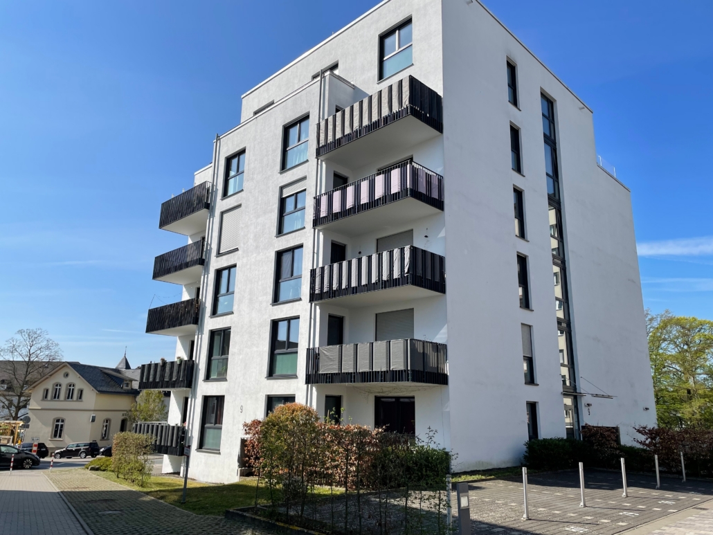 Moderne und schöne 2 Zimmer-Wohnung mit Dachterrasse, Nähe JuWi-Campus, Lärchenwäldchen 9, Gießen Moderne und schöne 2 Zimmer-Wohnung mit Dachterrasse, Nähe JuWi-Campus, Lärchenwäldchen 9, Gießen
