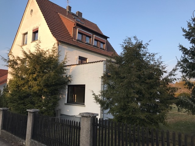Großzügige und gut geschnittene 2 Zimmer-Wohnung in netter Nachbarschaft, Lumdastr. 50, Lollar Großzügige und gut geschnittene 2 Zimmer-Wohnung in netter Nachbarschaft, Lumdastr. 50, Lollar