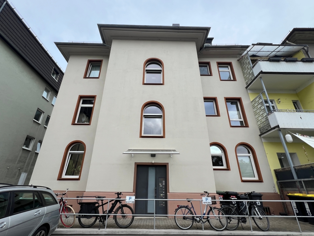Großzügige, schöne 1,5 Zimmer-Wohnung in Toplage zur City & Bahnhof, Frankfurter Str. 13, Gießen