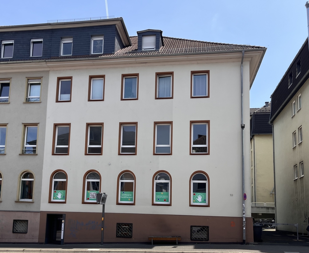 Großzügige, schöne 1,5 Zimmer-Wohnung in Toplage zur City & Bahnhof, Frankfurter Str. 13, Gießen
